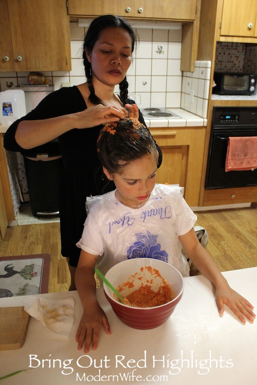 Carrot, Yogurt and Honey brings out red highlights in hair